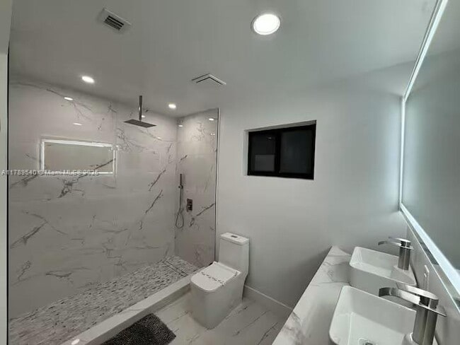 Photo - 2918 SW 2nd St