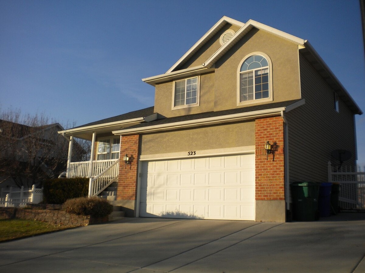 Beautiful 4 bedroom Lehi Home! - Beautiful 4 bedroom Lehi Home!
