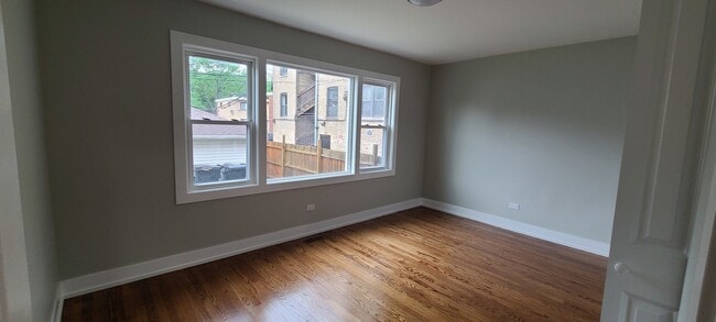 Photo - 5144 N Avers Ave