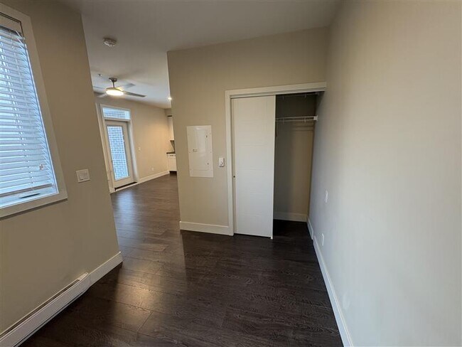 Photo - 45513-45513 Market Way