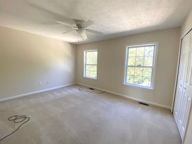 Photo - Brigth 2 Level Townhome in Spotsylvania