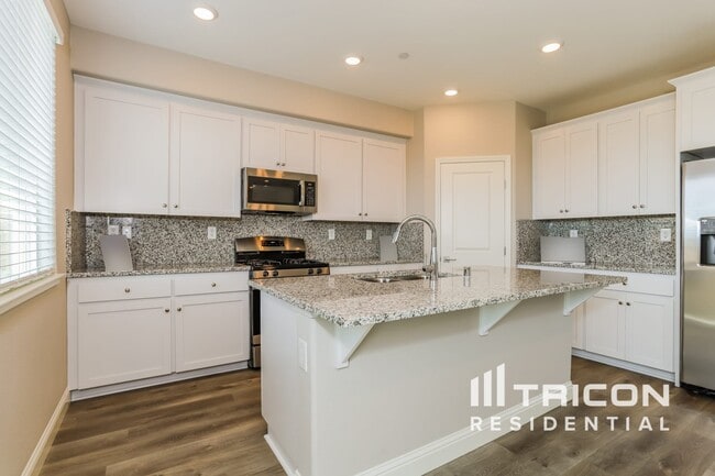 Photo - 2075 Comstock Ln