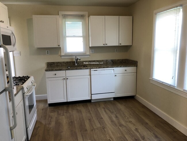 Photo - 121 E Washington Ave