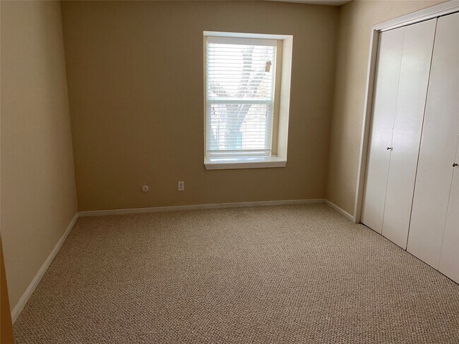 Building Photo - 12625 Memorial Dr Unit 61