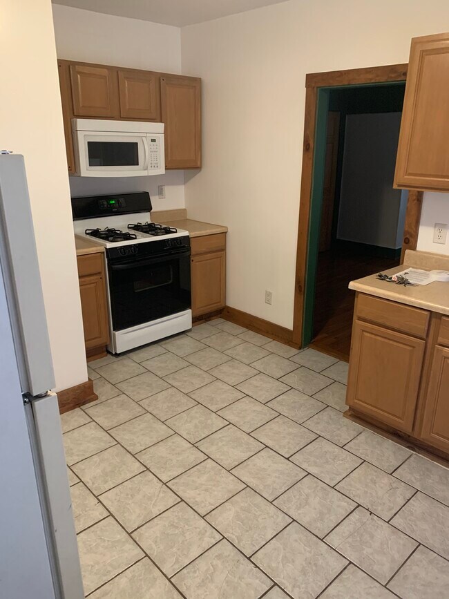 Photo - 150 Maplewood Ave Unit 1
