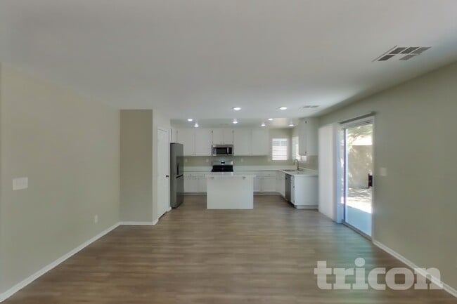 Photo - 3144 McLennan Ave