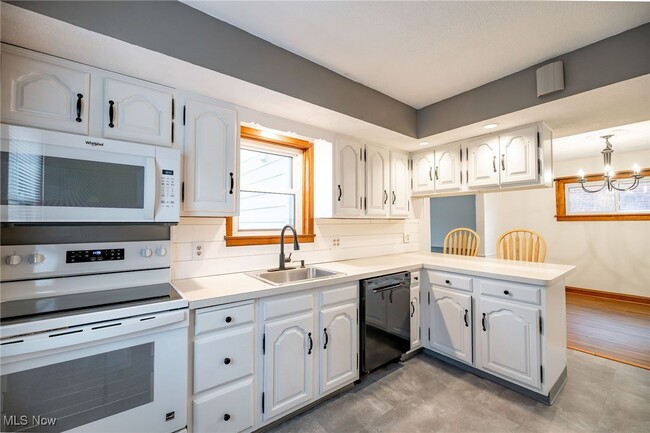 Photo - 6310 Hampstead Ave