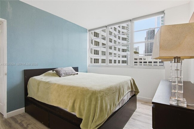 Photo - 801 Brickell Bay Dr Unit 764