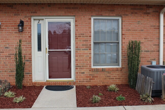 Unit 2G beautiful Oakwood GA - 3730 Old Flowery Branch Road Unit 2G