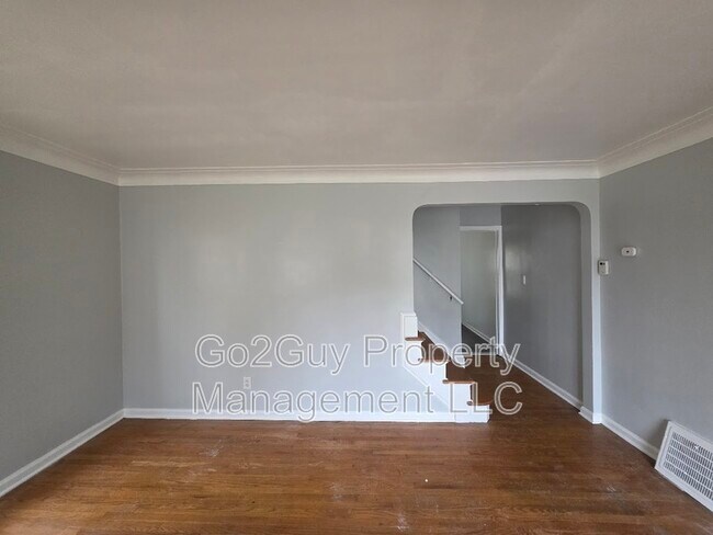 Photo - 18472 Meyers Rd