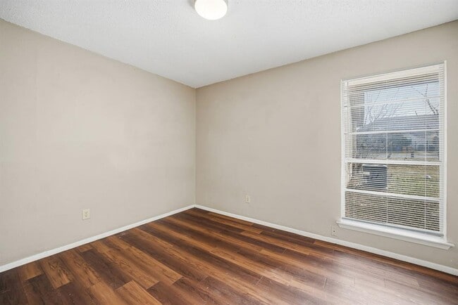 Photo - 5200 Nuckols Crossing Rd