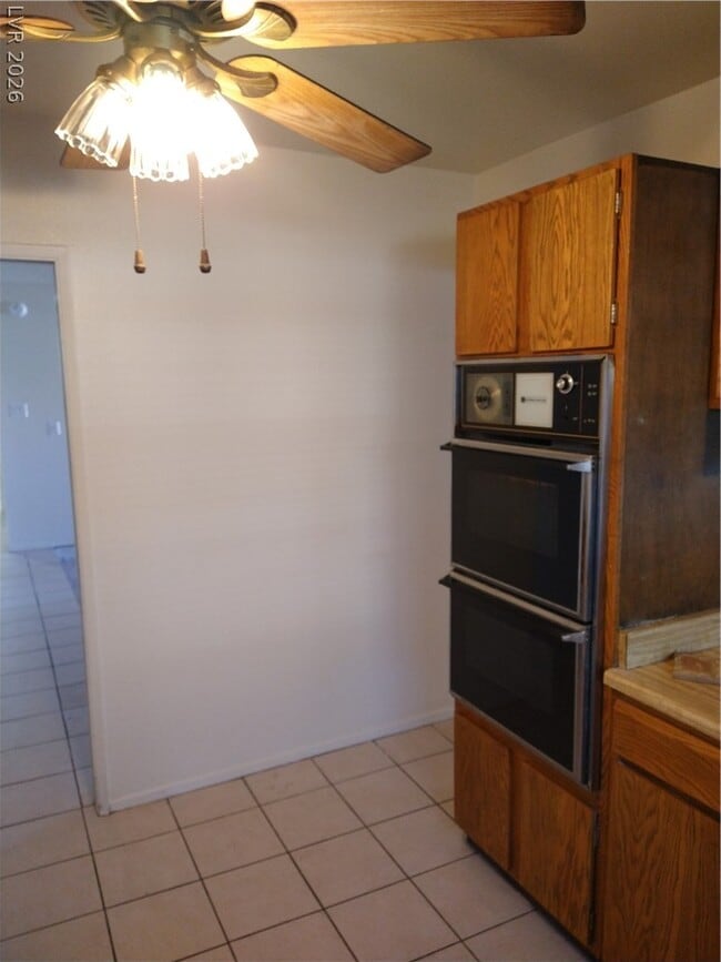 Photo - 212 Bradshaw Way