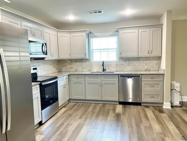 Photo - 107 Jaybee Dr