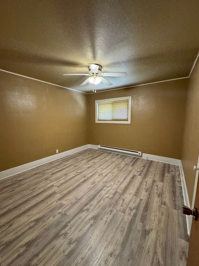 Photo - 2 bed 1 bath house with water,sewer, garbage and lawn care included!