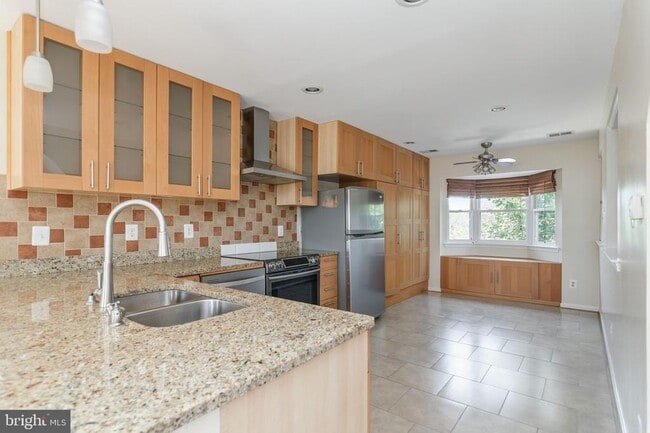 Photo - 7886 Brighton Way