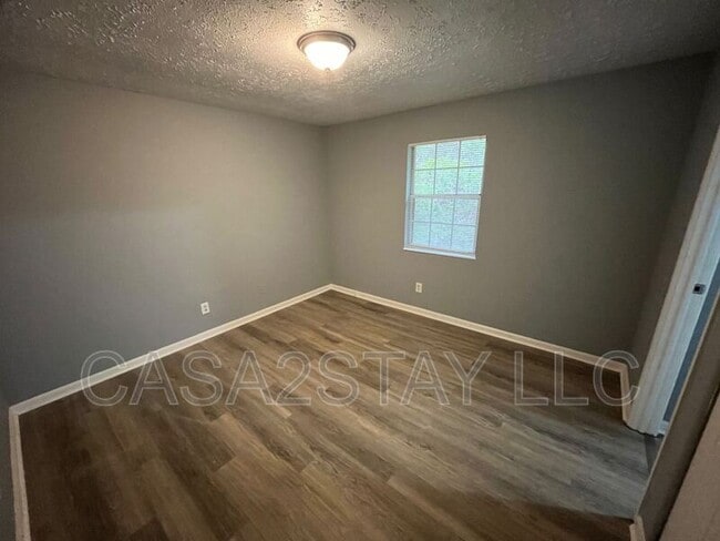 Photo - 371 Redmar Blvd