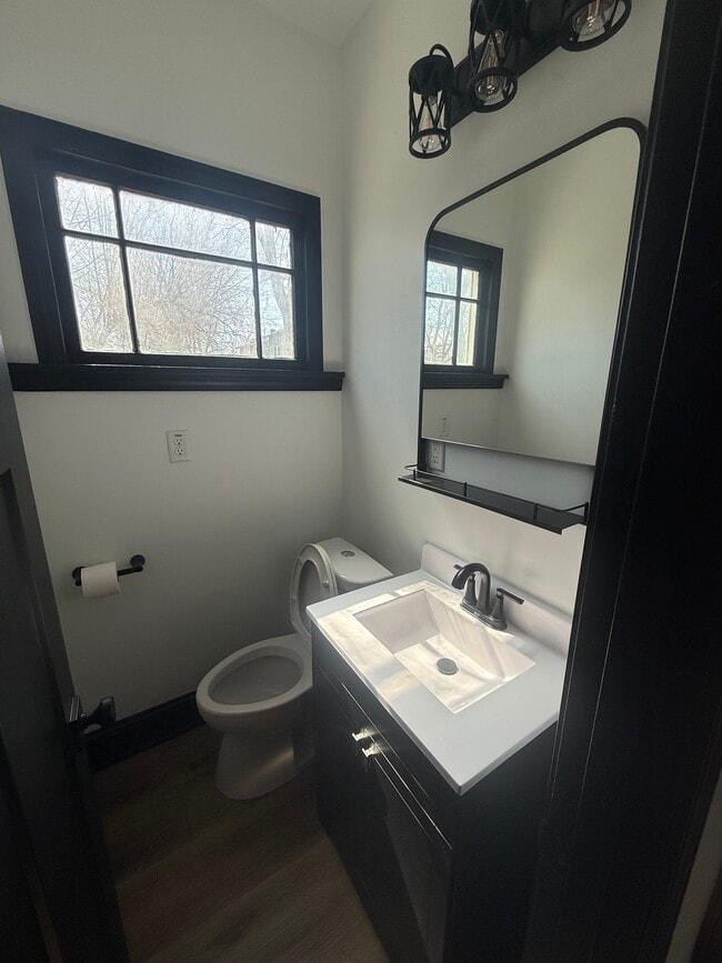 Photo - 7317 Sheridan Rd