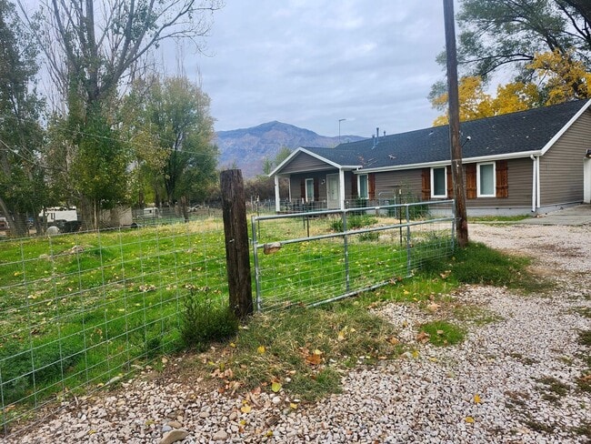 Photo - 4 Bed/2 Bathroom house in Farr West