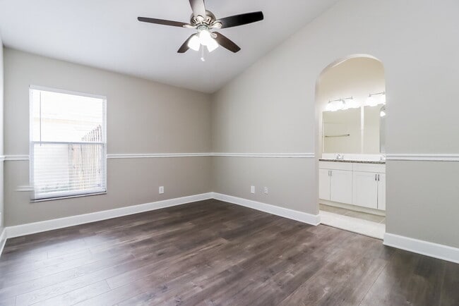 Photo - 10915 Brucehaven Dr