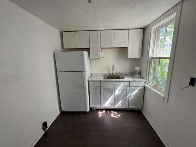 Photo - 75 W Main St Unit 5