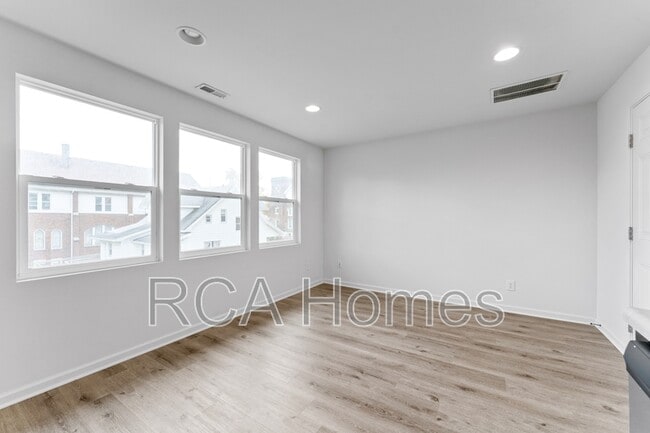 Photo - 1306 Woodlawn Ave