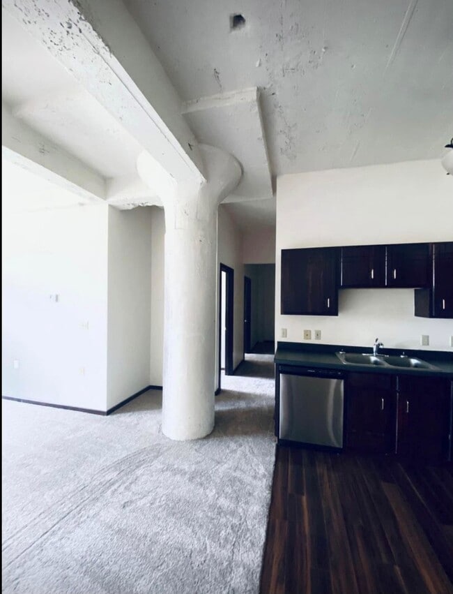 Photo - Warehouse & Freighthouse Apartments