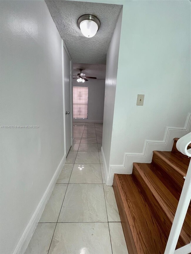 Building Photo - 2462 NW 52nd Ave Rental