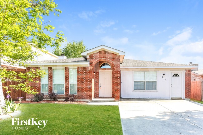 Building Photo - 210 Arabian Ln