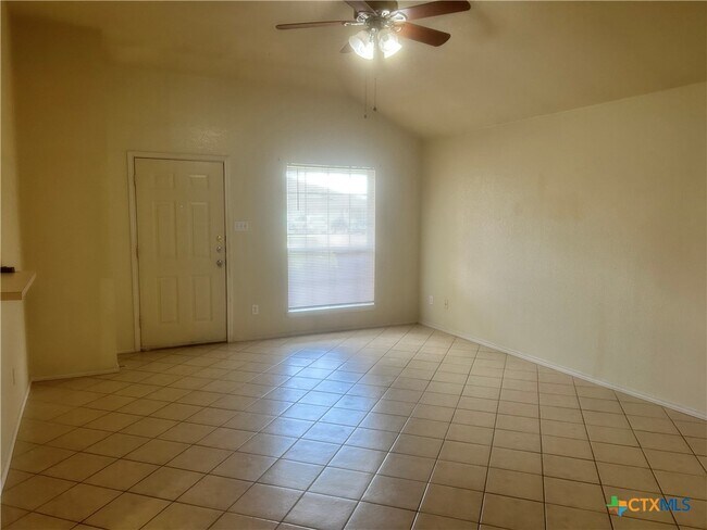 4604 Wade Dr