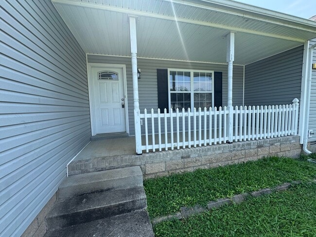 Photo - 371 Andrew Dr