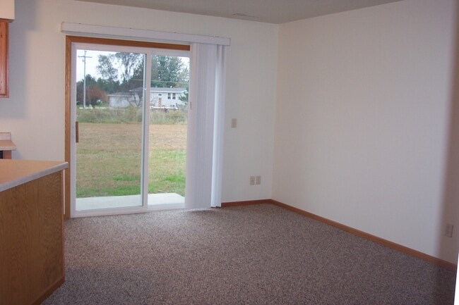 Photo - 610 Kozarek Dr