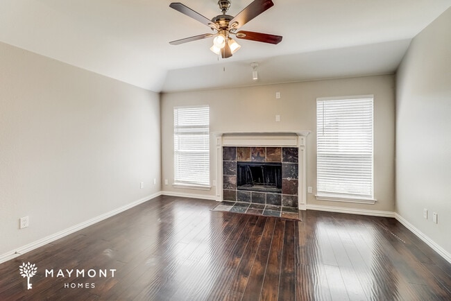 Photo - 911 Walters Dr