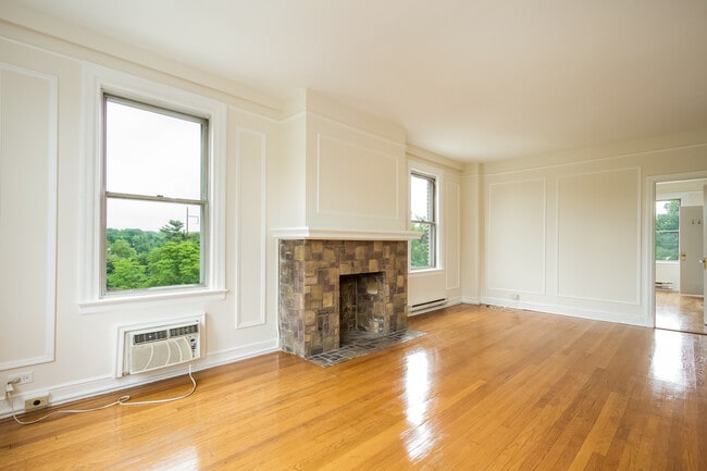 Living room - 400 W Hortter St Unit 701