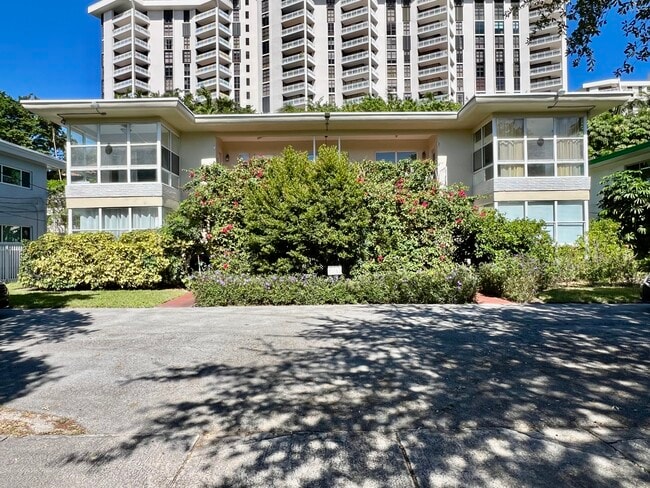 Frente del edificio - 1345 NE 105th St Unidad #3