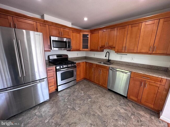 5960 Millrace Ct Unit B304