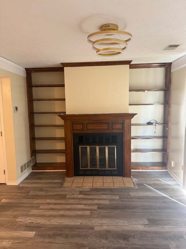 Photo - 21 Courthouse Grn