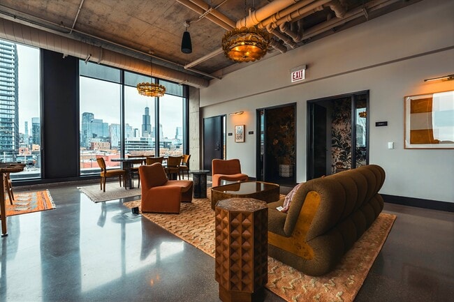 Photo - Stead 220 Chicago