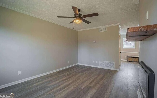 Photo - 1235 Riverside Dr Unit D1