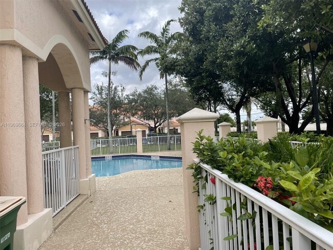 Photo - 8835 S Isles Cir