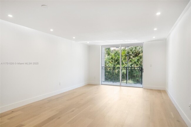 Photo - 17103 N Bay Rd Unidad A605