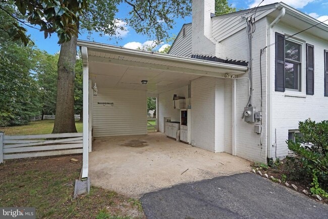 2301 Barbour Rd