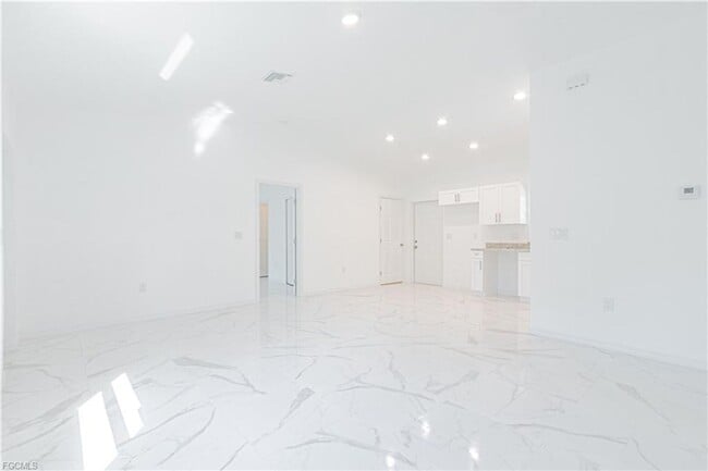 Photo - AVAILABLE NOW-TROPIC ACRES-THREE BEDROOM T...