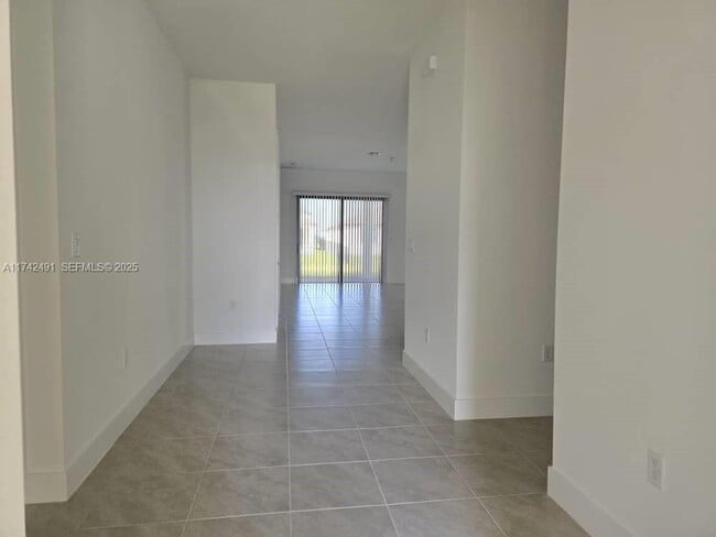 Photo - 5105 Panella Ave