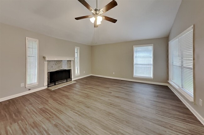 Photo - 4935 Northfork Dr