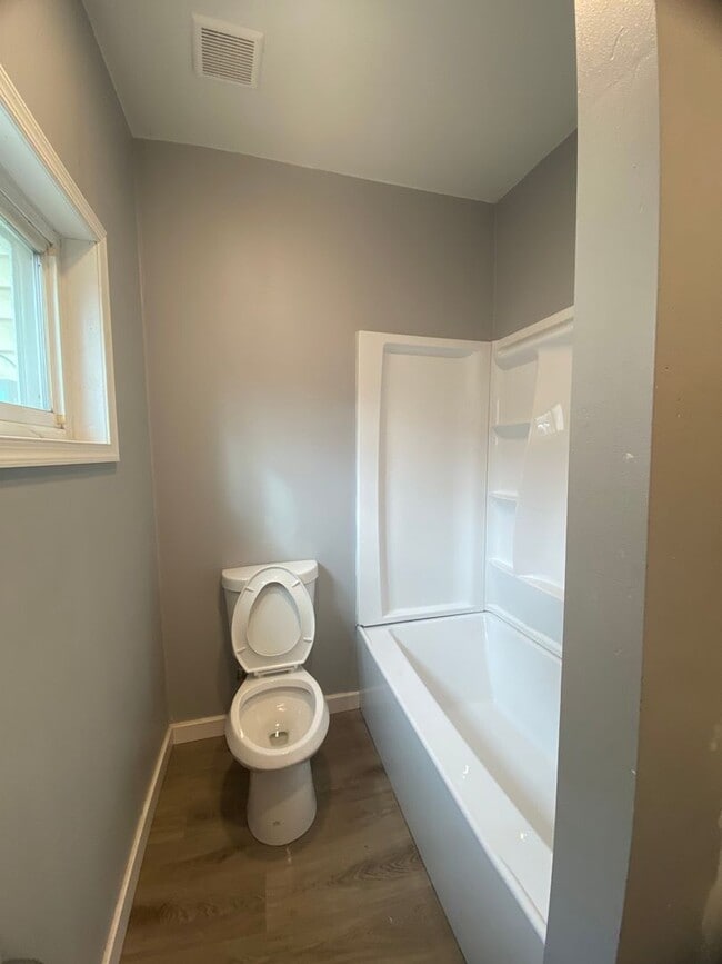 1380 Main St Unit 1