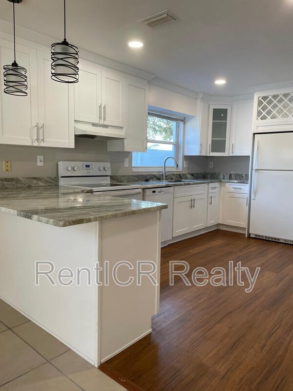 Photo - 810 Maple Ridge Rd