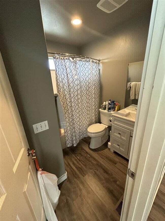 Photo - 211 Baker St Unidad 211 Baker St