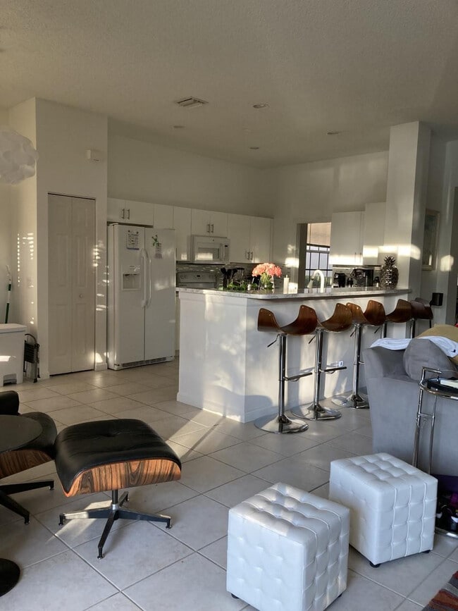 Photo - 4382 Fox Ridge Dr