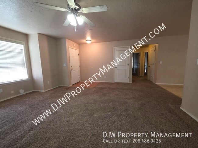 Photo - 1091 N Nichole Ave