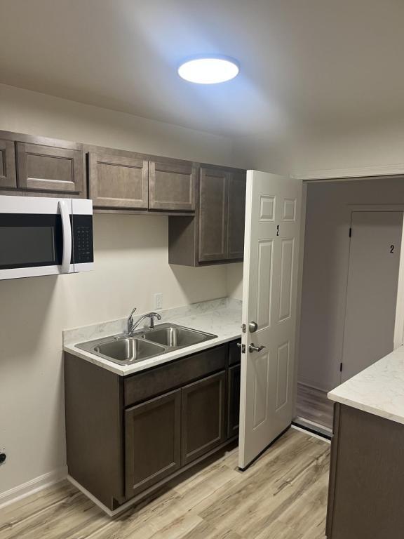 Photo - 105 N Russell St